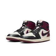 Air Jordan 1 Mid SE (W)