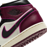 Air Jordan 1 Mid SE (W)
