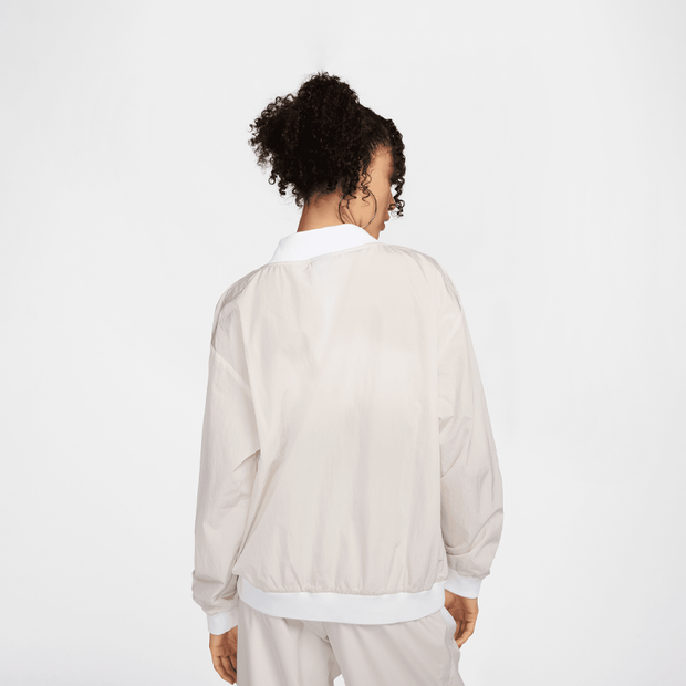 Essential Woven Crew (W)