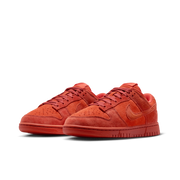 Dunk Low SE (W)