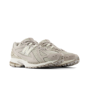 1906R Grey Day